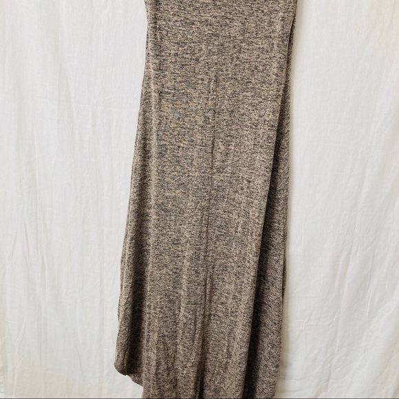 Chelsea & Violet High-Low Sleeveless Top - Picture 9 of 10